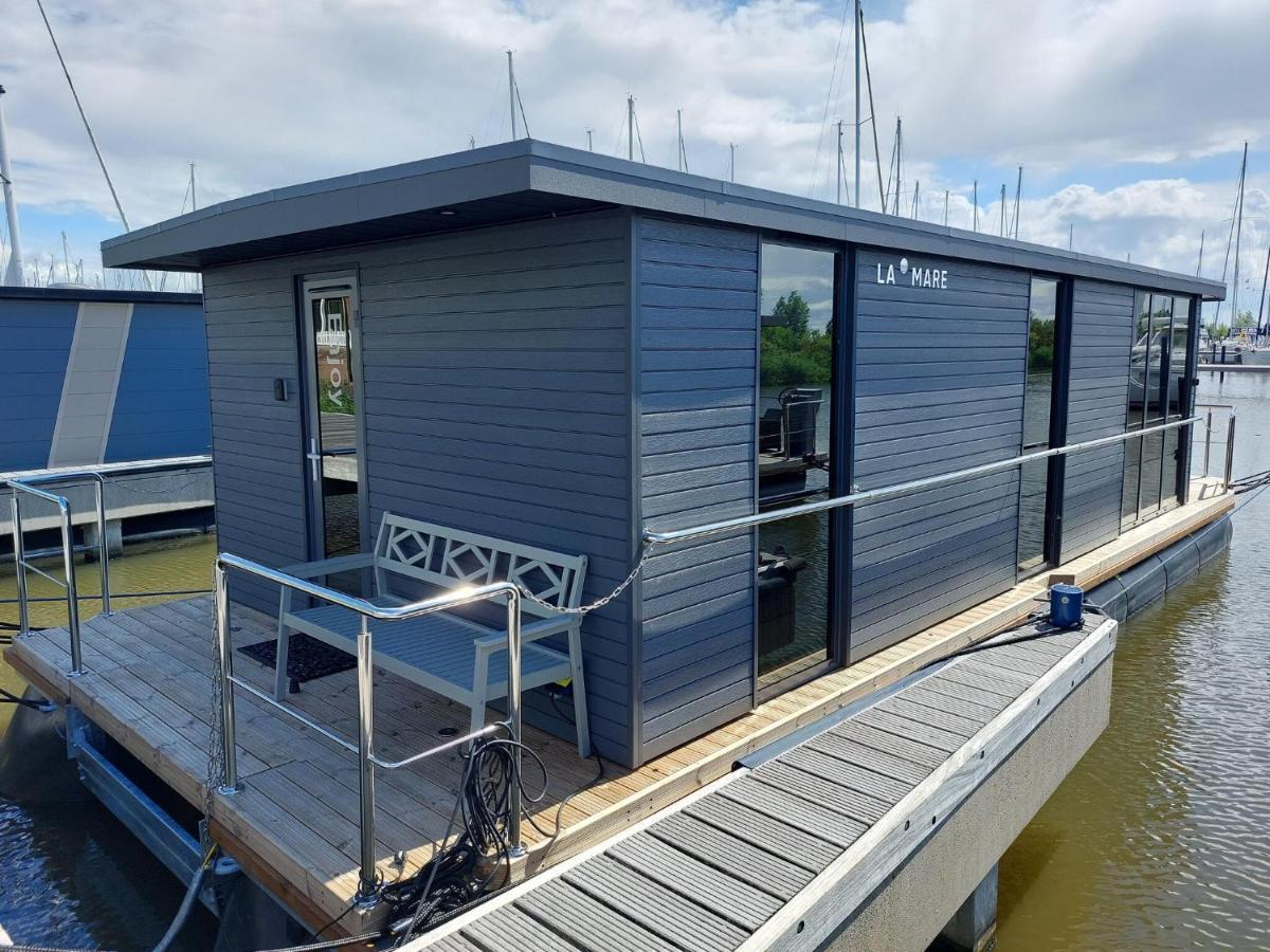 Отель Luxury Houseboat In Volendam Marina Экстерьер фото