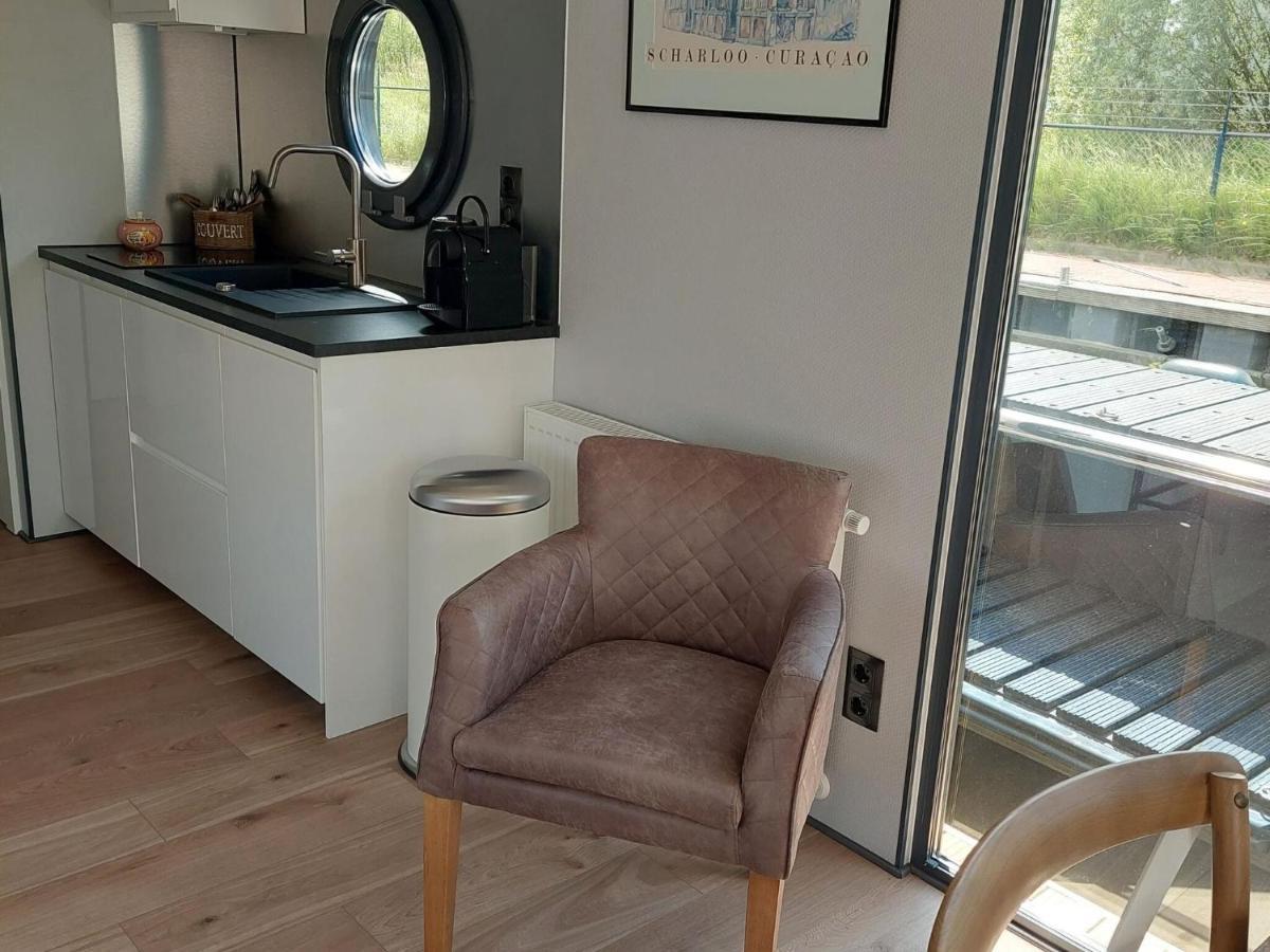 Отель Luxury Houseboat In Volendam Marina Экстерьер фото